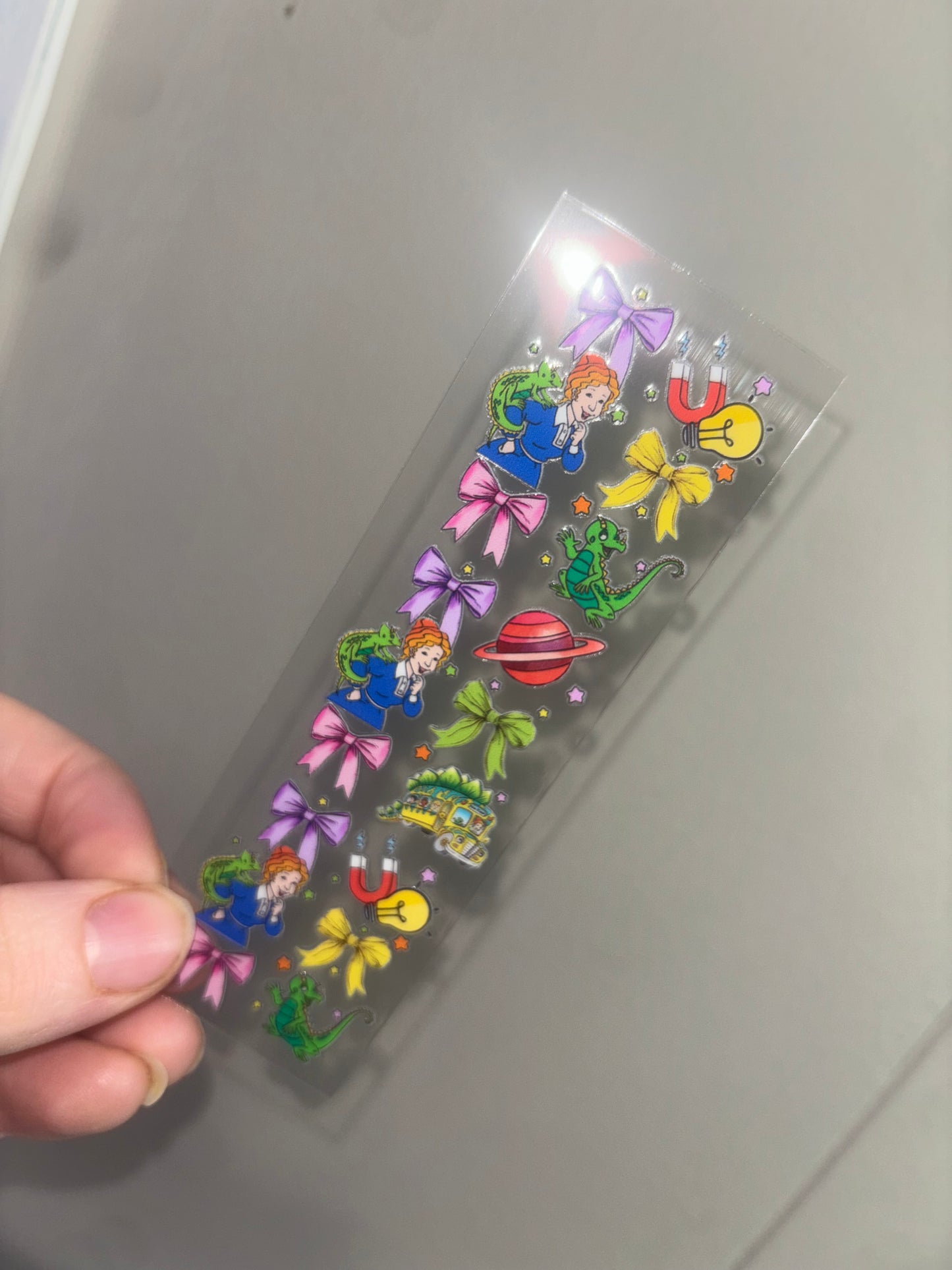 Bus & Bows Pen Wrap