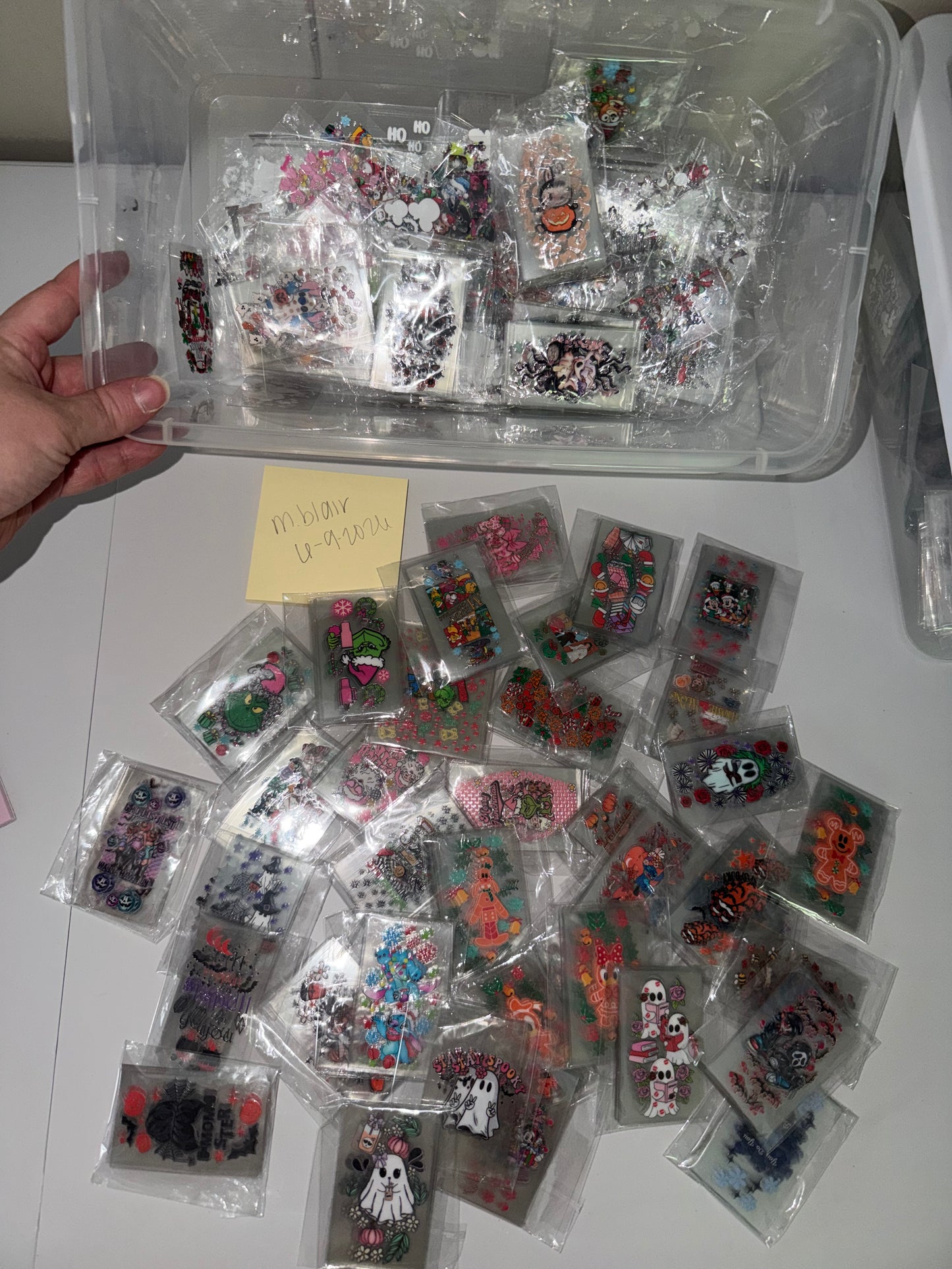 Bulk Holiday Motel Keychain Decals