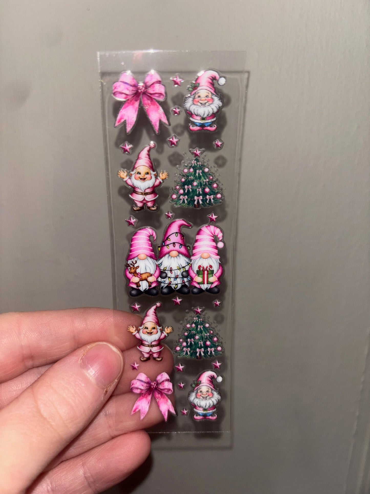 Christmas Gnomes Pen Wrap