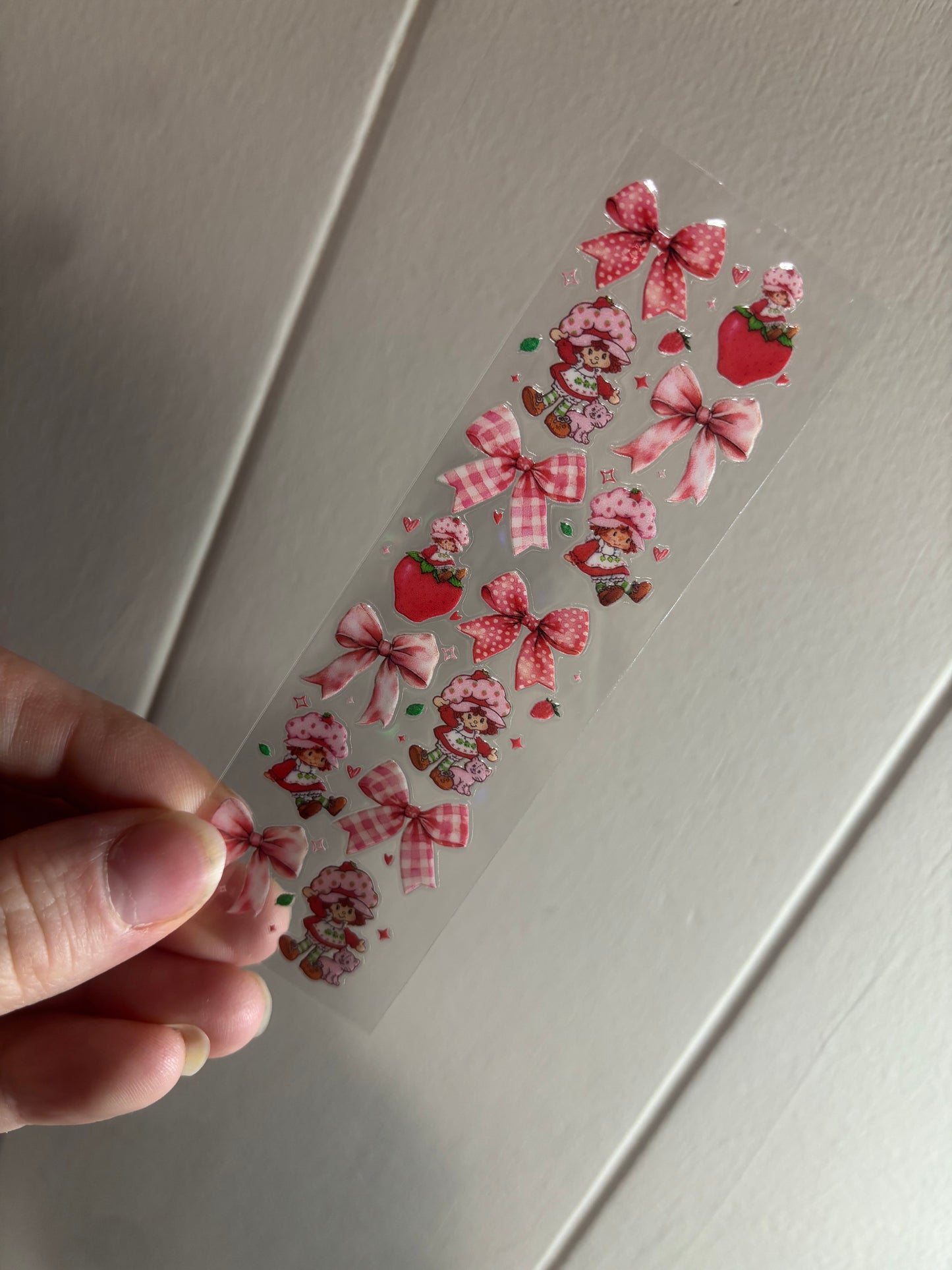Bows & Strawberry Doll Pen Wrap