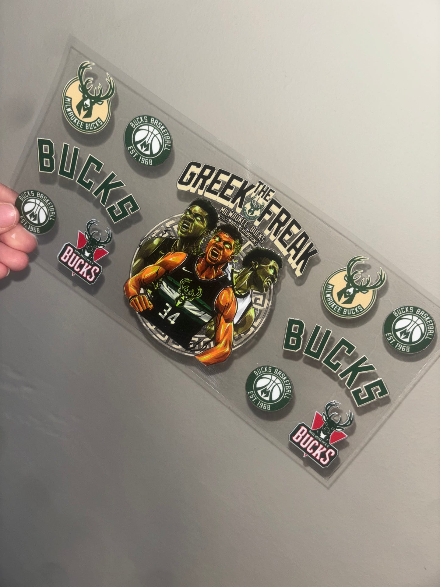 Milwaukee Basketball Player 16 oz